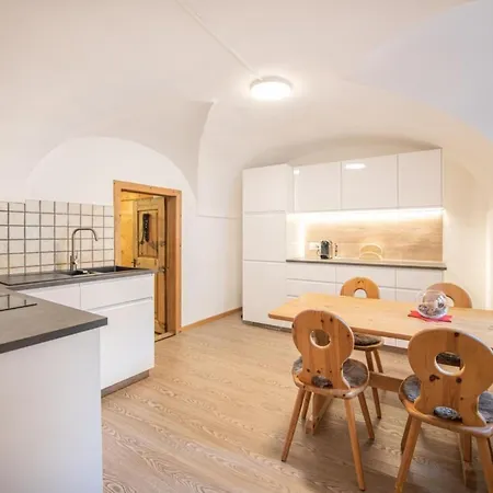 Lägenhet Chesa Treig By Interhome